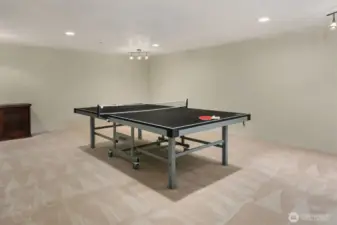 Bonus/game room above the garage would also be great for guests or a workout space.
