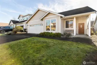 Welcome home to 605 Rosette Ct, where central Cordata convenience meets easy, low-maintenance single-level living.