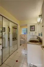 shared bathroom for bedroom 3 & 4