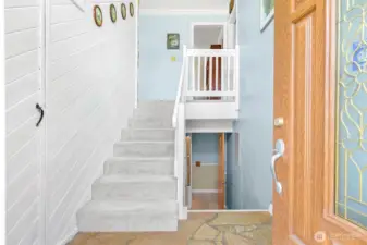 Front Entry - Split entry