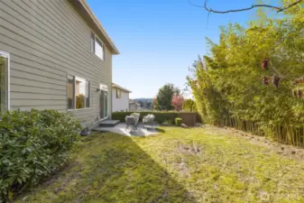 Nestled on a hillside for territorial views & stunning sunsets