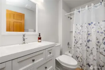 Full Bathroom