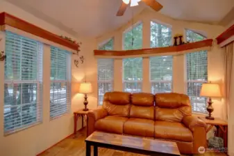 400 sqft