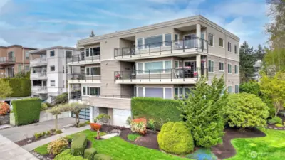 Beautiful building with just 6 units. Recently updated by the HOA!