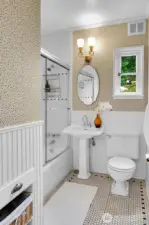 Full bathroom off  the main floor bedroom/den.