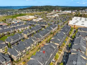 Steps away from Issaquah Highlands commercial complex