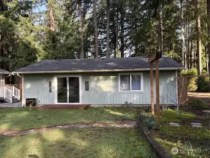 xtra bonus room with access to back yard