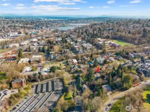 Great location on Queen Anne. Very walkable