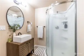 2nd bathroom