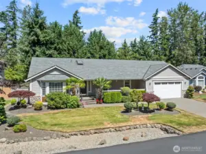 Welcome HOME to Kelley Glade!