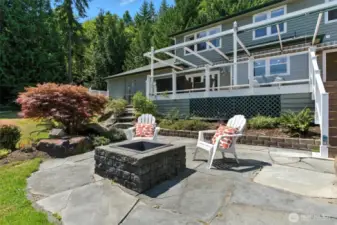 This private yard is the perfect place for relaxing