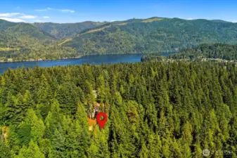 Close to Lake Whatcom and mountain recreation!