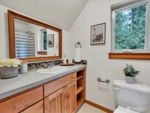 Full bath off the bedroom/bonus room.