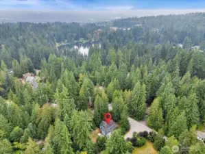 Location of the house and the lake can been seen in this photo