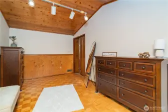 Primary closet/changing room.