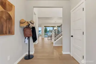 Photographs are for illustrative purposes only. Features, finishes, interior/exterior colors, landscaping and floorplan shown may vary from actual homes built