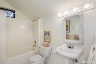 Upper guest bathroom