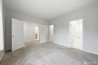 Large Primary Ensuite