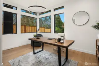 Main level Office