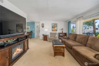 Living room has bay windows