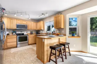 Kitchen w/ Eating Space - View 2