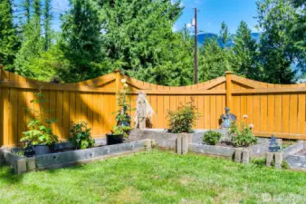 Plenty of Garden Space for Growing in the Front & Backyard