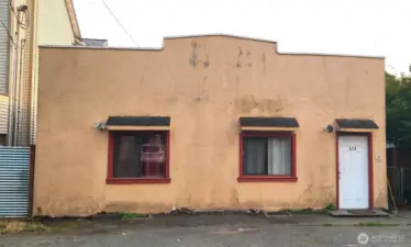 Entrance to Apt 529