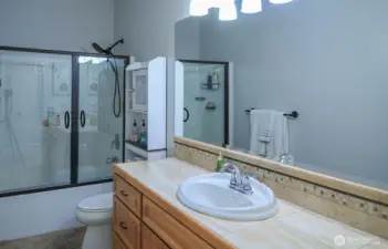 MAIN BATHROOM