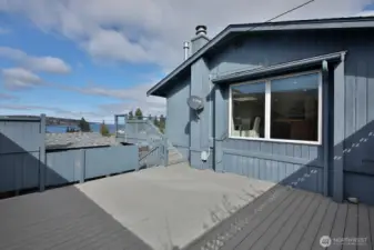 There is also a private deck, the ideal place for a hot tub.