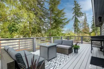 Take the evening chill off and sit around the fire pit and Blackstone BBQ. Perfect way to wind down and enjoy the evening...