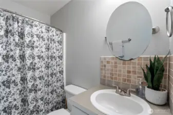 Downstairs full bath