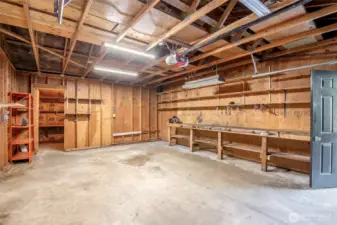 Shop inside '4th Dimension'