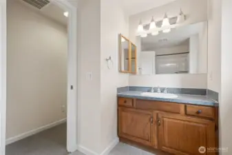 Full apartment bathroom