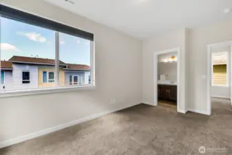 Upper floor bedroom ensuite