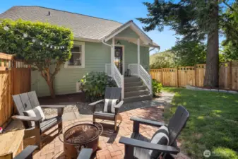 This is a view of the back of the home, and the backdoor that goes into the kitchen.
