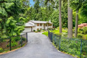 Fully fenced with gated entry, so regal!