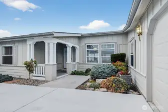 Welcome to 584 Canyon Dr.