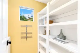 Walk-In pantry & laundry directly off of the kitchen