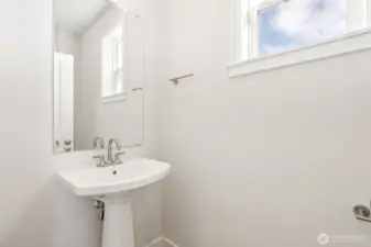 Disclaimer Secondary photos of same floor plan on different lot in different community: Photos are from another Luna, finishes, upgrades, and features may vary.