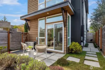 What makes this home especially compelling is that it checks boxes across multiple buyer profiles without feeling generic. It offers the move-in-ready ease and newer-construction appeal first-time buyers want, the strong visuals and smart functionality relocation buyers need, the commute convenience and work-from-home flexibility that speak to working professionals, and the entertaining spaces, privacy, and outdoor moments lifestyle buyers are chasing.