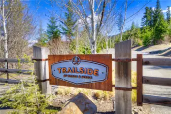 Modern Rustic Style at Trailside