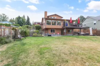 Lots of wonderful outdoor space!