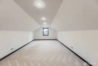 Large bonus room for crafts, hobbies, workouts, entertaining, or flexible use