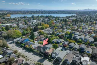 So close to Greenlake and Phinney Ridge