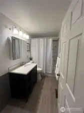 Upper level full bathroom