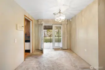 Dining Room w/French door