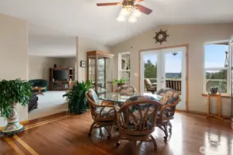 Easy access to the back deck!