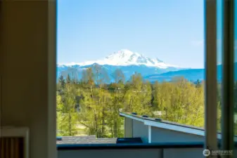 Wake up to this Mount Baker view every morning.