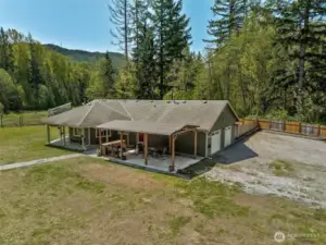 Welcome home in Elbe, WA!
