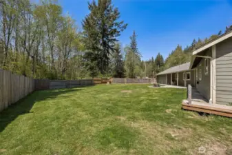 Lots of additional outdoor space!